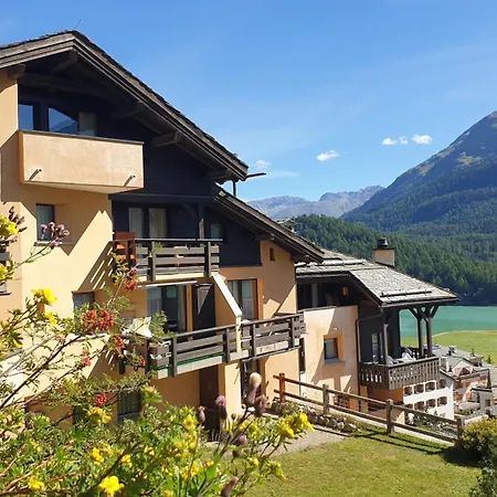 Chesa Bellaval, Haus Leivra 5½-zimmerwohnung * Silvaplana