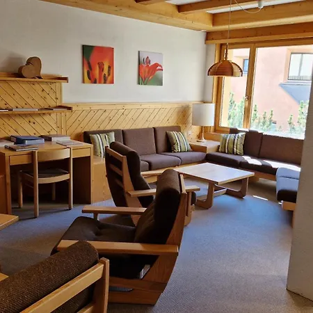 شقة Chesa Bellaval, Haus Leivra 5½-zimmerwohnung سيلفابلانا