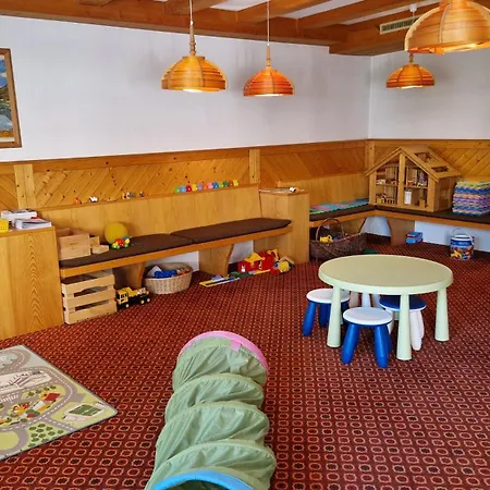 Chesa Bellaval, Haus Leivra 5½-zimmerwohnung سيلفابلانا